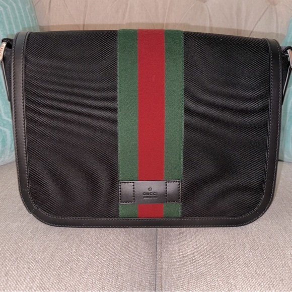 Gucci canvas messenger bag - Picture 1 of 3